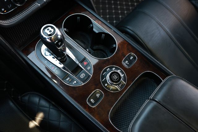 2018 Bentley Bentayga W12 Signature AWD - 23032669 - 47