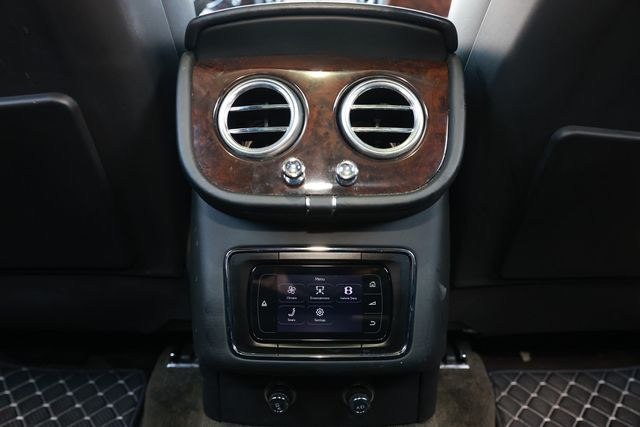 2018 Bentley Bentayga W12 Signature AWD - 23032669 - 52