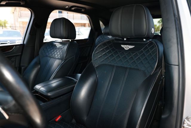 2018 Bentley Bentayga W12 Signature AWD - 23032669 - 8