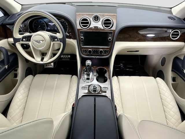 2018 Bentley Bentayga W12 Signature AWD - 23013239 - 12