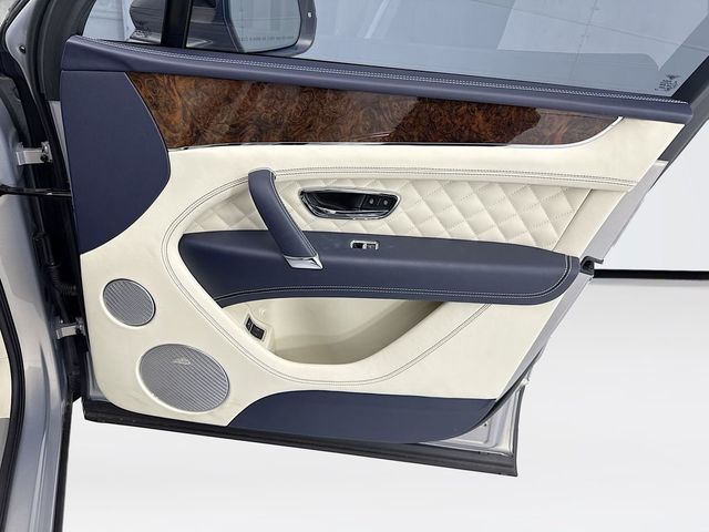 2018 Bentley Bentayga W12 Signature AWD - 23013239 - 23