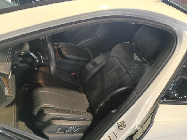 2018 Bentley Bentayga W12 Signature AWD Florida SUV - 23091809 - 12