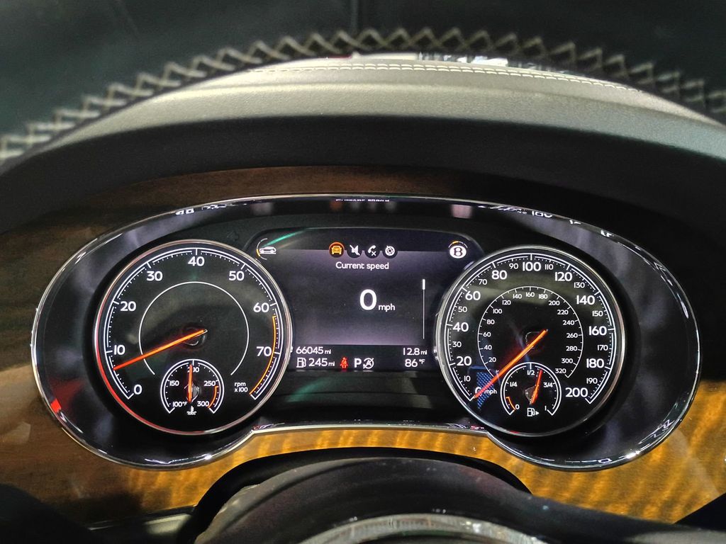 2018 Bentley Bentayga W12 Signature AWD Florida SUV - 23091809 - 18