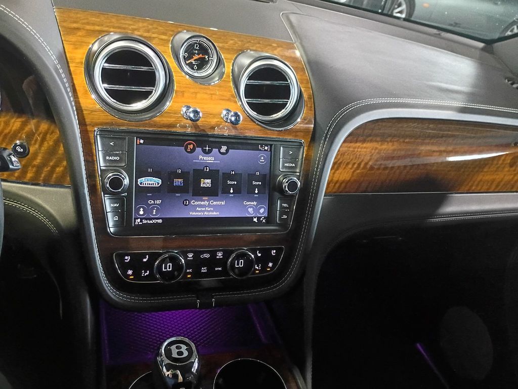 2018 Bentley Bentayga W12 Signature AWD Florida SUV - 23091809 - 24