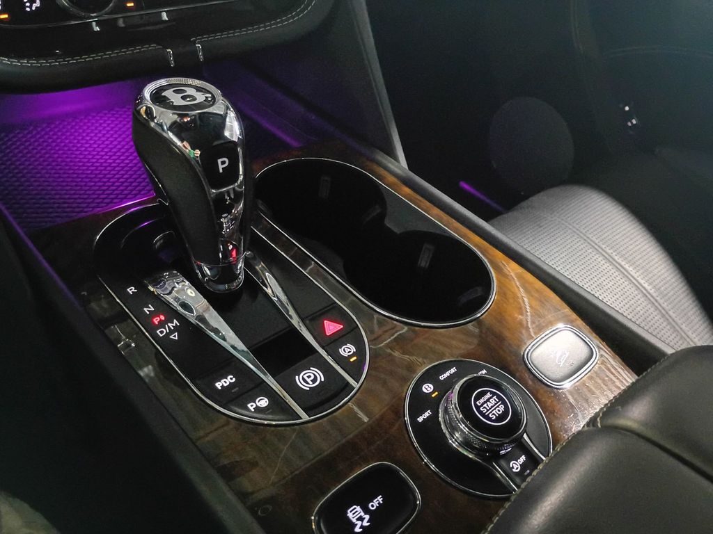 2018 Bentley Bentayga W12 Signature AWD Florida SUV - 23091809 - 25