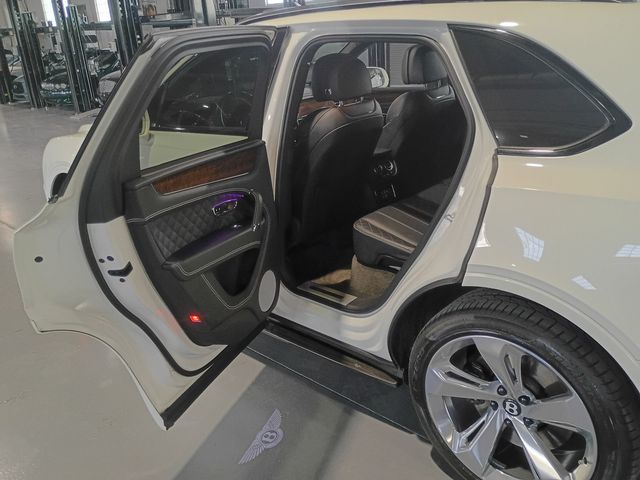 2018 Bentley Bentayga W12 Signature AWD Florida SUV - 23091809 - 26