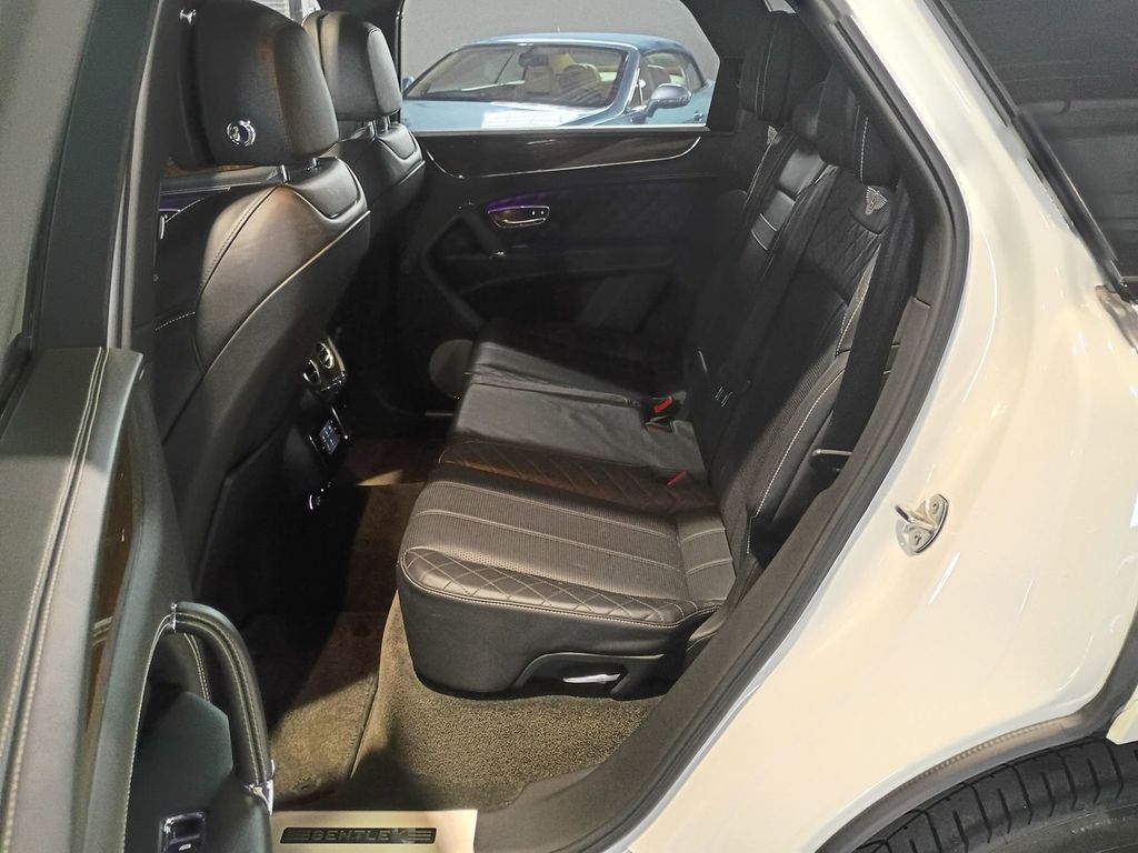 2018 Bentley Bentayga W12 Signature AWD Florida SUV - 23091809 - 27