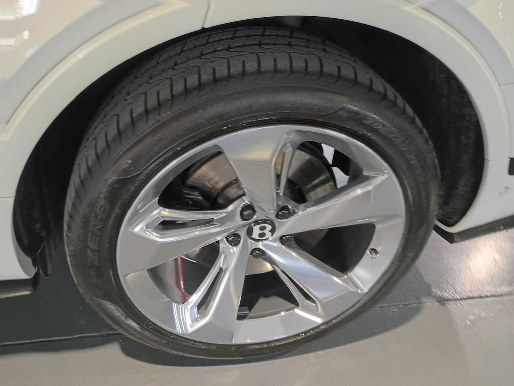 2018 Bentley Bentayga W12 Signature AWD Florida SUV - 23091809 - 46
