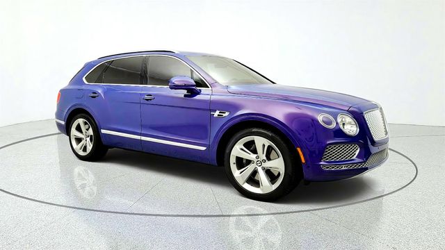 2018 Bentley Bentayga W12 Signature AWD w/ All Terrain Spec & Dynamic Ride Control - 23075473 - 2