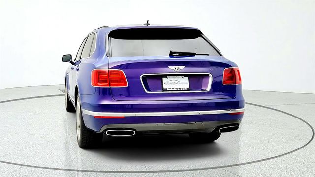 2018 Bentley Bentayga W12 Signature AWD w/ All Terrain Spec & Dynamic Ride Control - 23075473 - 5