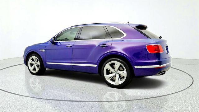 2018 Bentley Bentayga W12 Signature AWD w/ All Terrain Spec & Dynamic Ride Control - 23075473 - 6