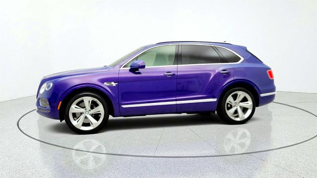 2018 Bentley Bentayga W12 Signature AWD w/ All Terrain Spec & Dynamic Ride Control - 23075473 - 7