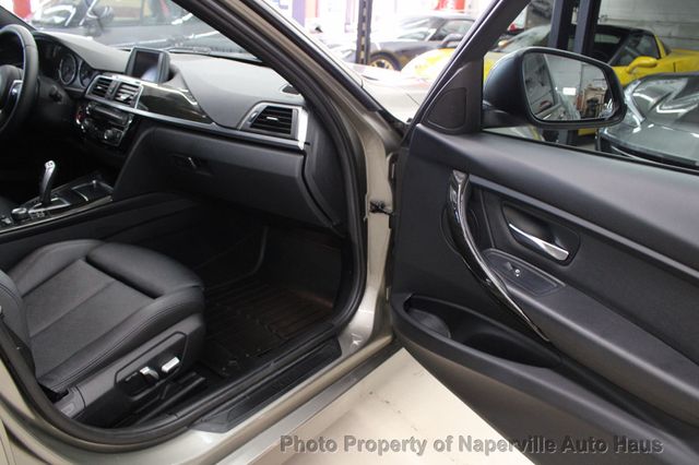 2018 BMW 3 Series 320i xDrive - 23038447 - 30