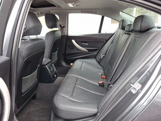 2018 BMW 3 Series 320i xDrive - 22764058 - 9