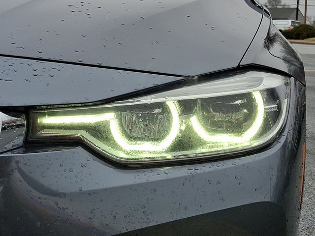 2018 BMW 3 Series 320i xDrive - 22764058 - 8