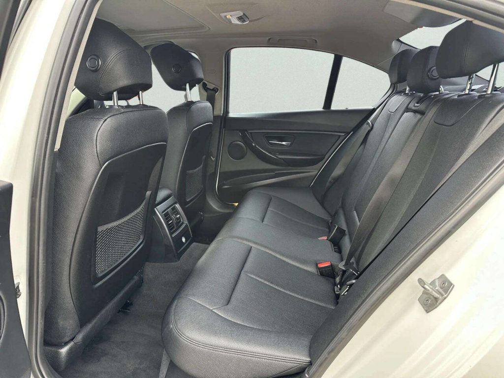 2018 BMW 3 Series 320i xDrive - 23003224 - 9
