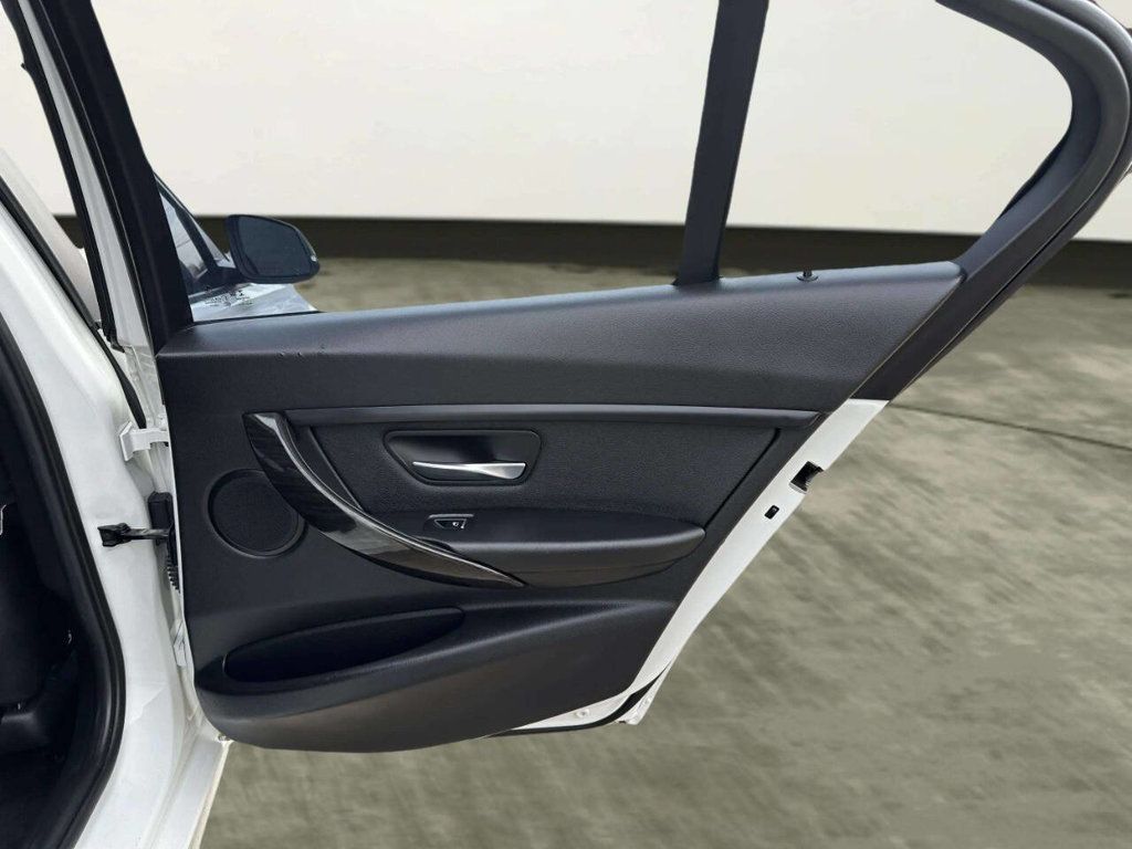 2018 BMW 3 Series 320i xDrive - 23003224 - 14