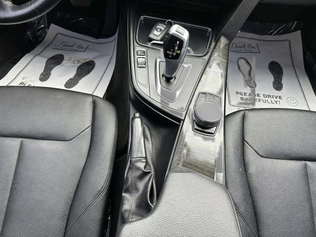 2018 BMW 3 Series 320i xDrive - 23003224 - 17