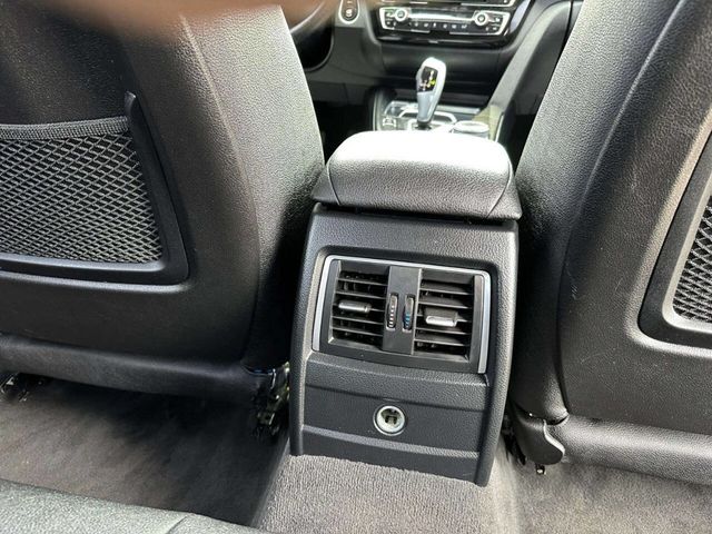 2018 BMW 3 Series 320i xDrive - 23003224 - 19