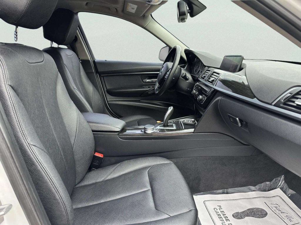 2018 BMW 3 Series 320i xDrive - 23003224 - 20