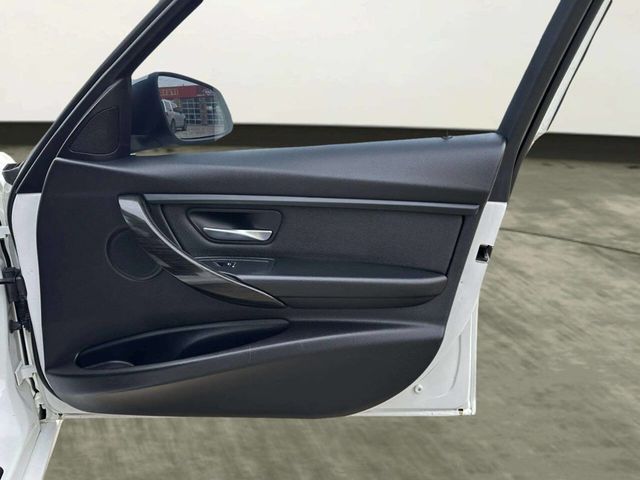 2018 BMW 3 Series 320i xDrive - 23003224 - 21