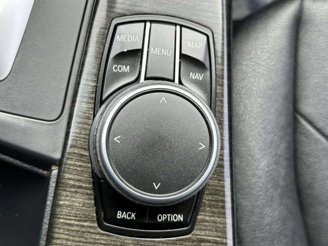 2018 BMW 3 Series 320i xDrive - 23003224 - 29