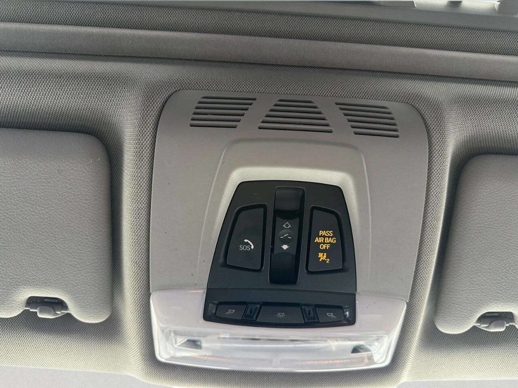 2018 BMW 3 Series 320i xDrive - 23003224 - 30