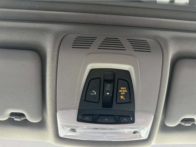 2018 BMW 3 Series 320i xDrive - 23003224 - 30