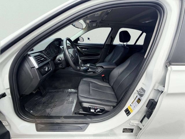 2018 BMW 3 Series 320i xDrive - 23019061 - 15