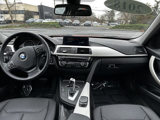 2018 BMW 3 Series 320i xDrive - 22344249 - 24
