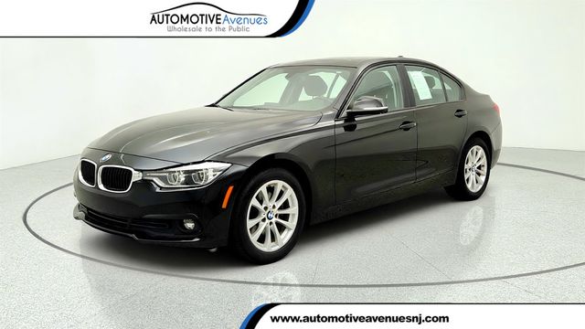2018 BMW 3 Series 320i xDrive Sedan w/ Convenience Pkg, Heated Seats & Burl Walnut - 23029276 - 0