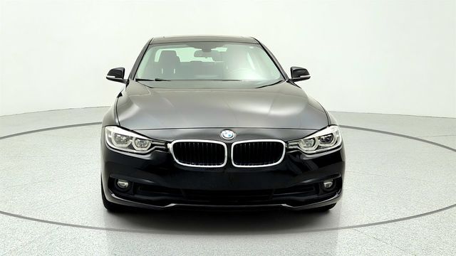 2018 BMW 3 Series 320i xDrive Sedan w/ Convenience Pkg, Heated Seats & Burl Walnut - 23029276 - 1
