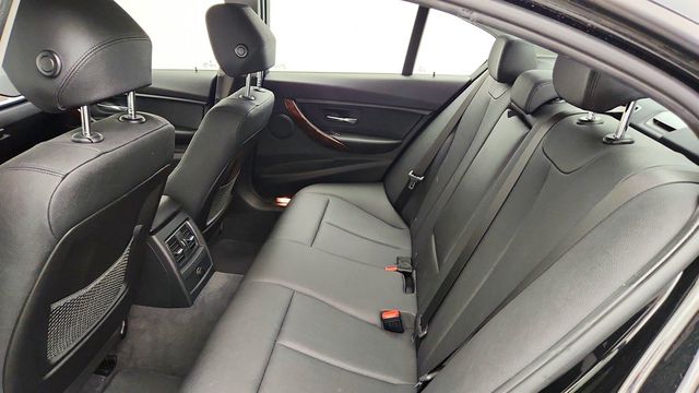 2018 BMW 3 Series 320i xDrive Sedan w/ Convenience Pkg, Heated Seats & Burl Walnut - 23029276 - 20
