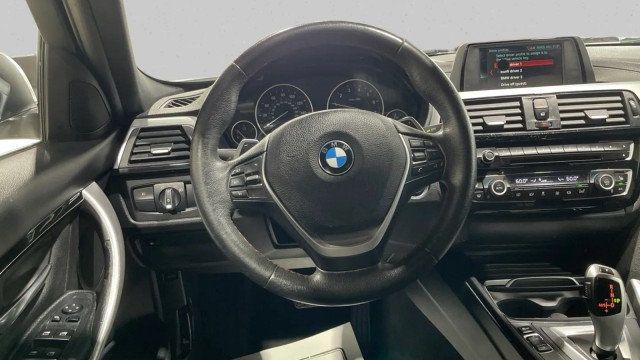 2018 BMW 3 Series 330e iPerformance Plug-In Hybrid - 22976351 - 14