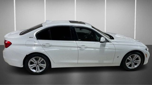 2018 BMW 3 Series 330e iPerformance Plug-In Hybrid - 22976351 - 3