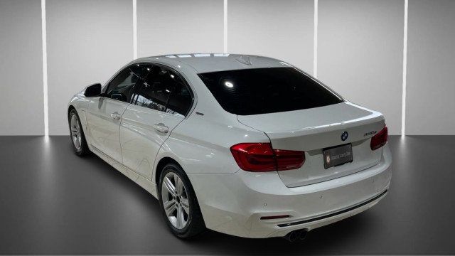 2018 BMW 3 Series 330e iPerformance Plug-In Hybrid - 22976351 - 6