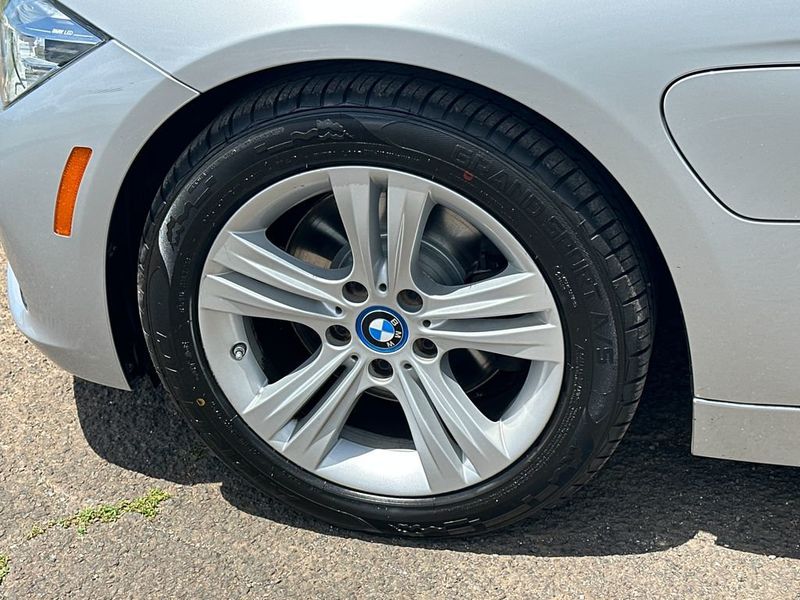 2018 BMW 3 Series 330e iPerformance Plug-In Hybrid - 23021339 - 11