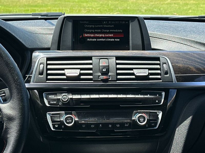 2018 BMW 3 Series 330e iPerformance Plug-In Hybrid - 23021339 - 15