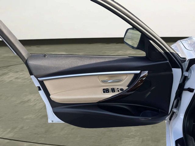 2018 BMW 3 Series 330e iPerformance Plug-In Hybrid - 22968397 - 9