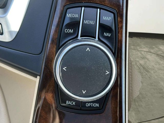 2018 BMW 3 Series 330e iPerformance Plug-In Hybrid - 22968397 - 36