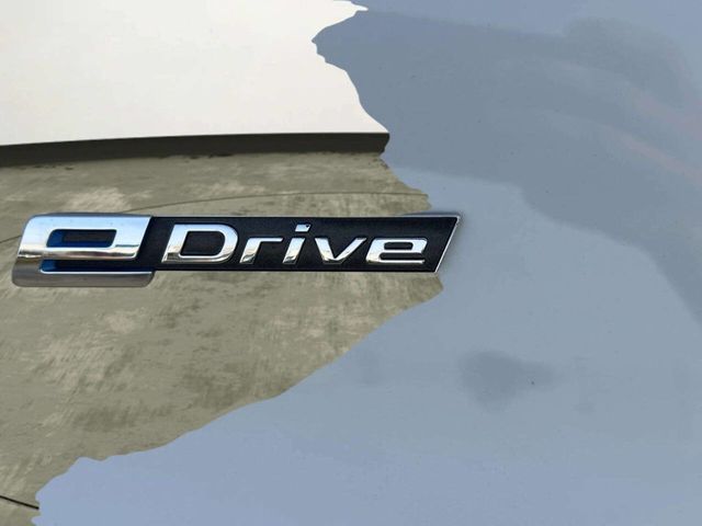 2018 BMW 3 Series 330e iPerformance Plug-In Hybrid - 22968397 - 41