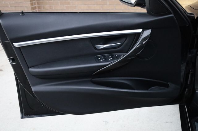 2018 BMW 3 Series 330e iPerformance Plug-In Hybrid - 22958424 - 10