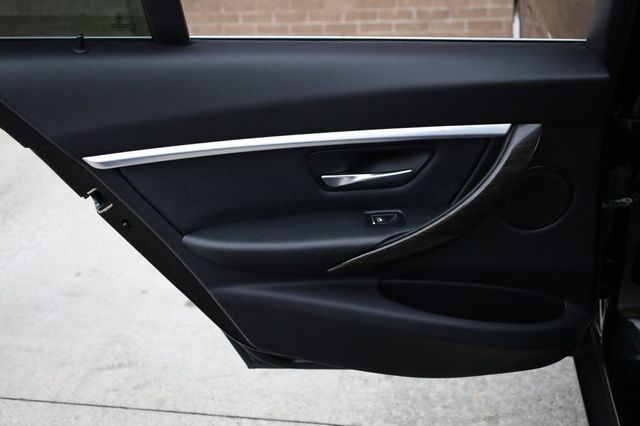 2018 BMW 3 Series 330e iPerformance Plug-In Hybrid - 22958424 - 13