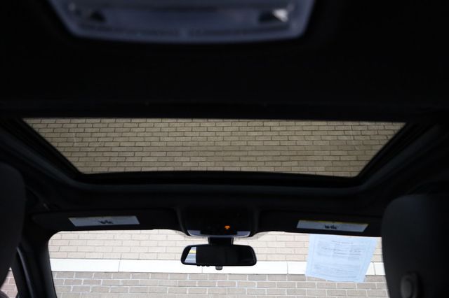 2018 BMW 3 Series 330e iPerformance Plug-In Hybrid - 22958424 - 29