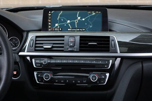 2018 BMW 3 Series 330e iPerformance Plug-In Hybrid - 22958424 - 34