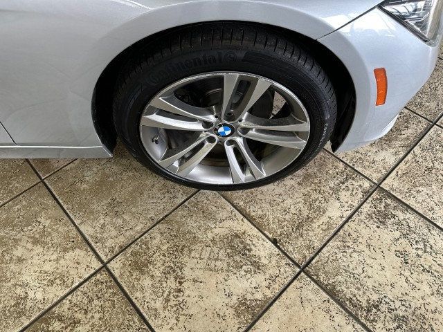 2018 BMW 3 Series 330i - 22290219 - 33