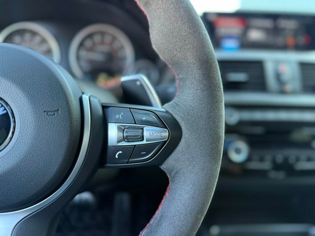 2018 BMW 3 Series 330i - 23020567 - 11