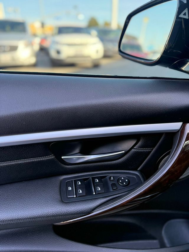 2018 BMW 3 Series 330i - 23020567 - 19