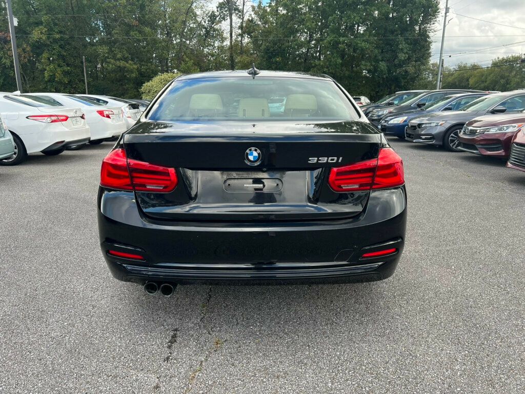 2018 BMW 3 Series 330i - 22614674 - 3