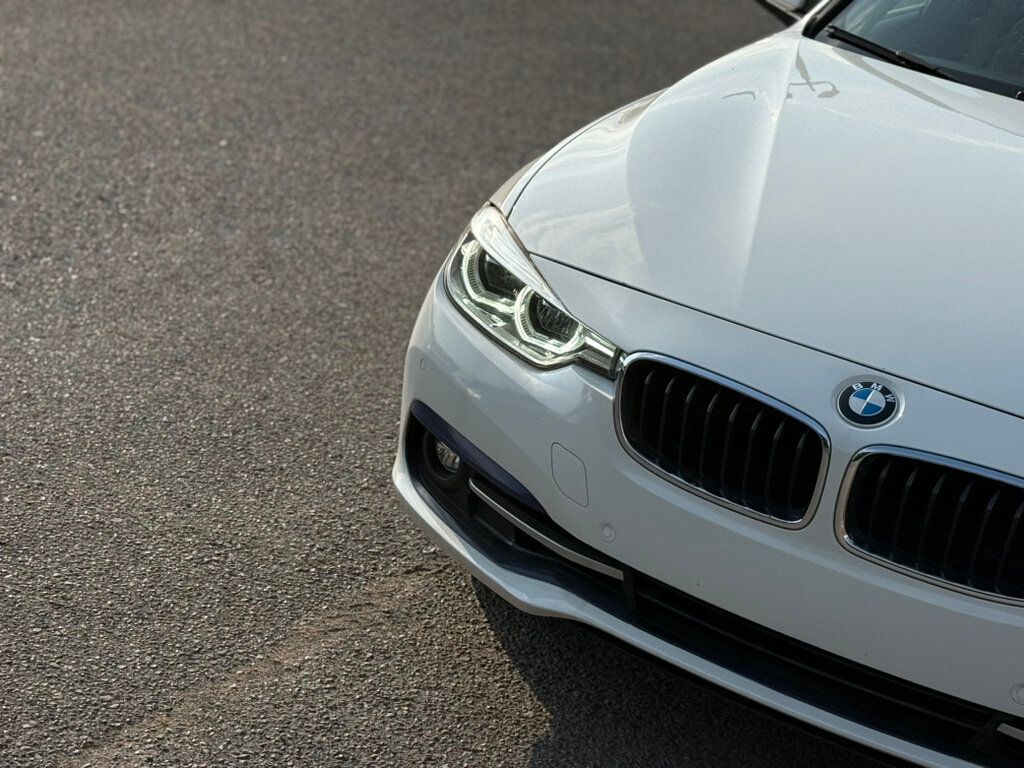 2018 BMW 3 Series 330i - 22887209 - 1